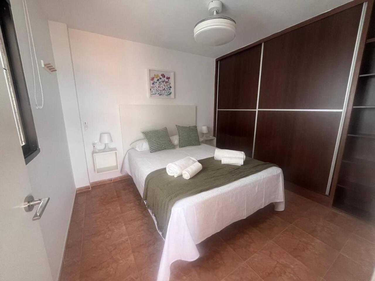 Apartamento Lidia Planta 2, La Carihuela 1ª Linea Playa, Vistas Mar, Buhardilla 1 Dormitorio, 40 M2, 1-3 Huesped, Terraza, Wifi Торемолинос Екстериор снимка